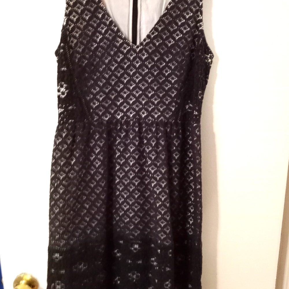 Ann Taylor LOFT  BLACK LINED LACE EVENING DRESS